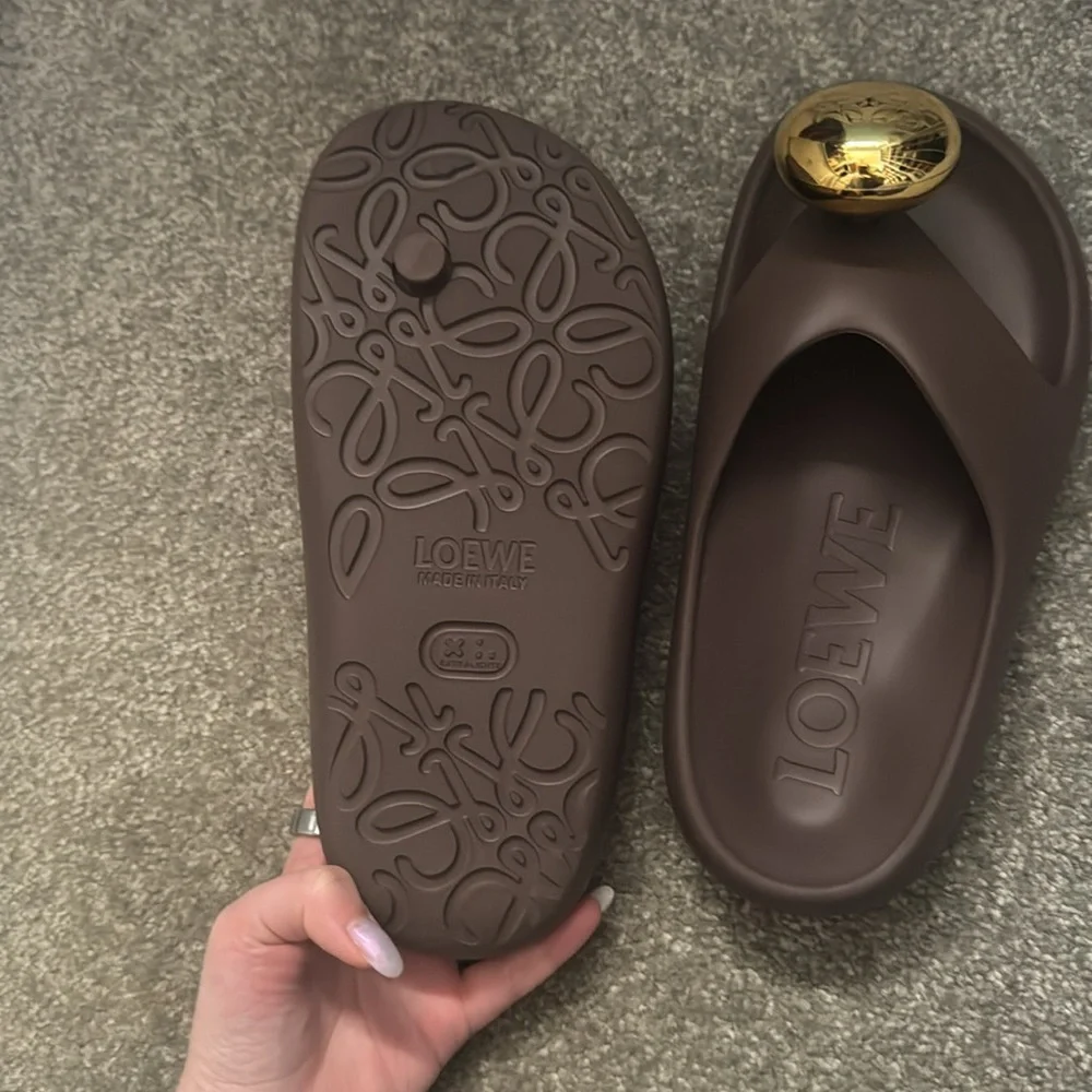 Bubble Slides with Gold Embellishment - Picture 4 of 5